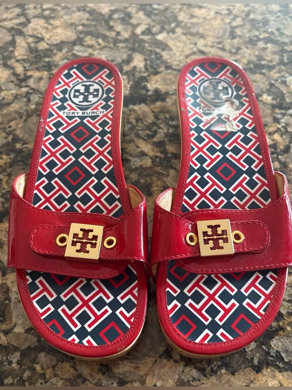 Tory Burch Red Patent Leather Wooden Platform Slides Gold Logo Sandals Sz 7.5
